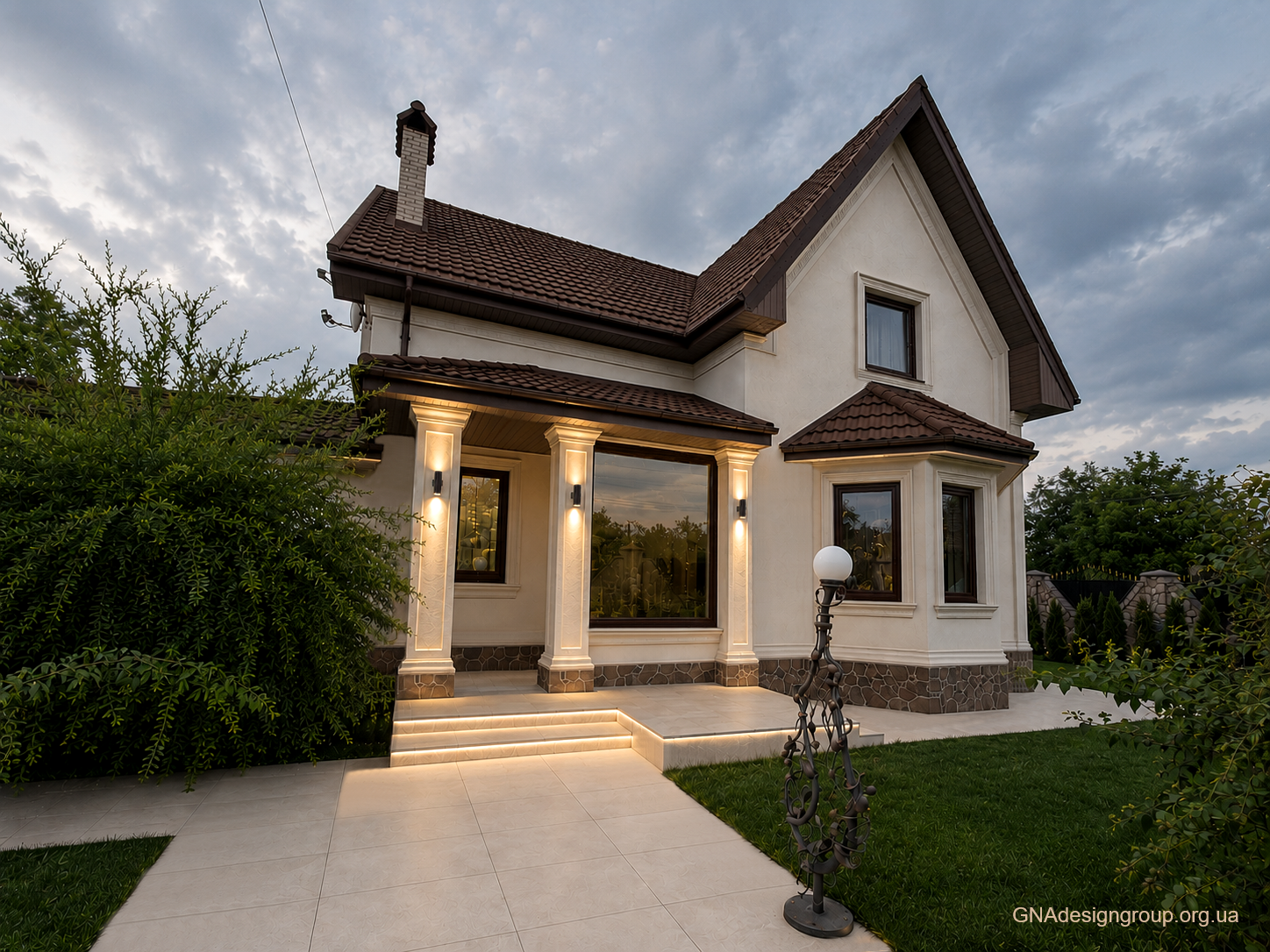 Сучасна класика на фасаді будинку