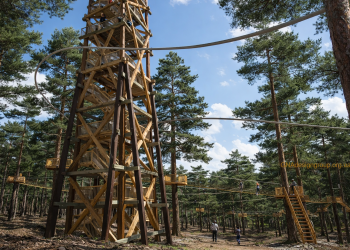 Мотузкова переправа, башня та zip-line / тролей 